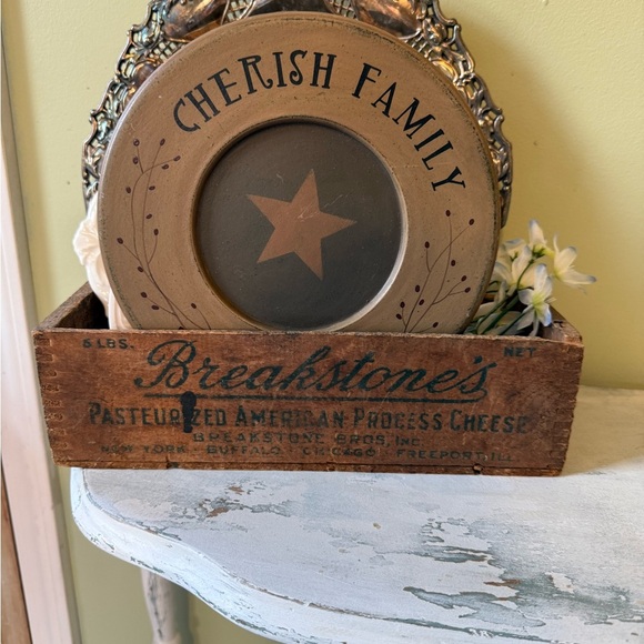 Primitive, americana, farmhouse Cherish Family Decorative wooden Plate - Picture 2 of 2